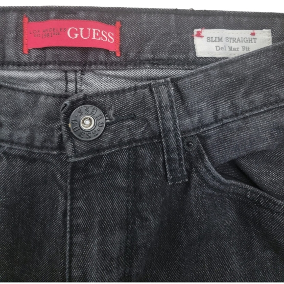 (M) Guess Dark Wash Jeans (Men) - Picture 9 of 11